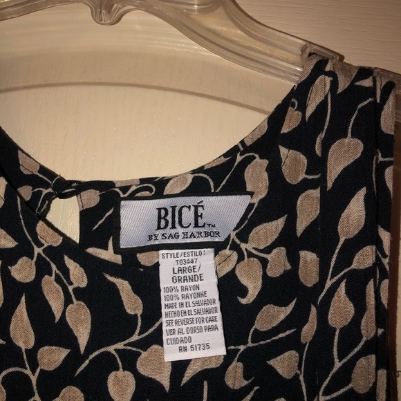 Dress - Picture 3 of 3